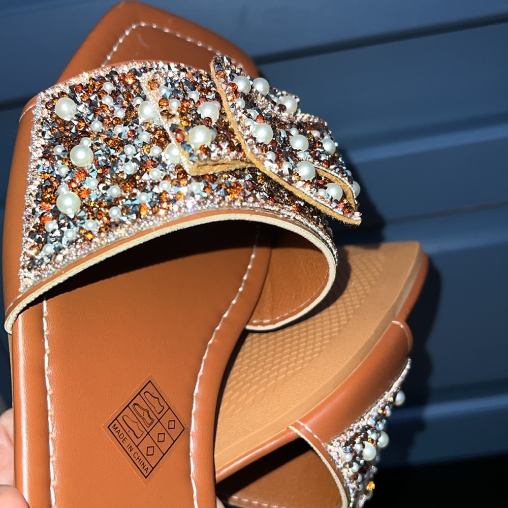 Women brown flip flop sandals rhinestones fashion slide faux pearl elegant - Picture 10 of 12